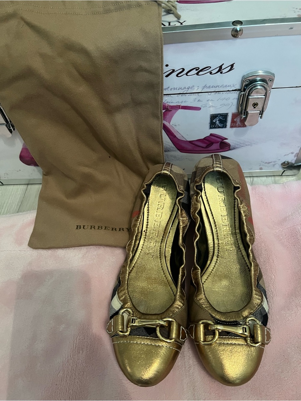 Buckle Detail House Check Ballerinas
Size: 39.5
Colour: LIGHT GOLD